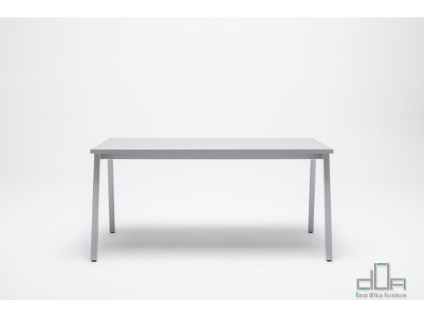 Birou operational OGI M #AboutOfficeFurniture