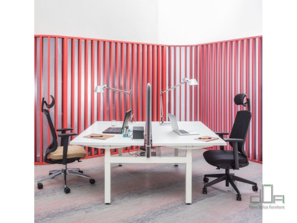 Birou operational OGI DRIVE reglabil pe inaltime #AboutOfficeFurniture