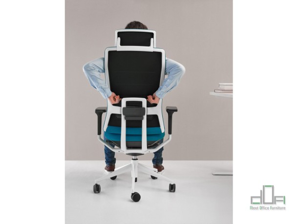 Scaun ergonomic managerial TNK FLEX #AboutOfficeFurniture