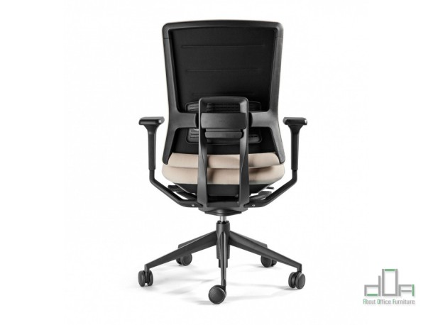 Scaun ergonomic managerial TNK FLEX #AboutOfficeFurniture