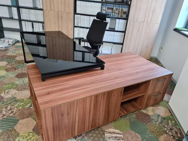 Birou managerial Louis #AboutOfficeFurniture