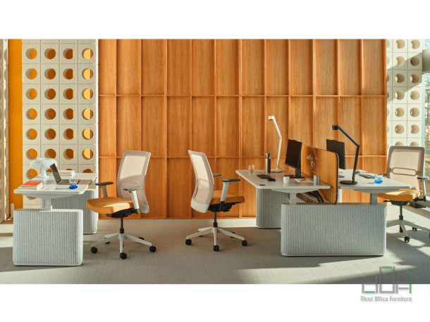 Birou operational OGI DRIVE reglabil pe inaltime #AboutOfficeFurniture